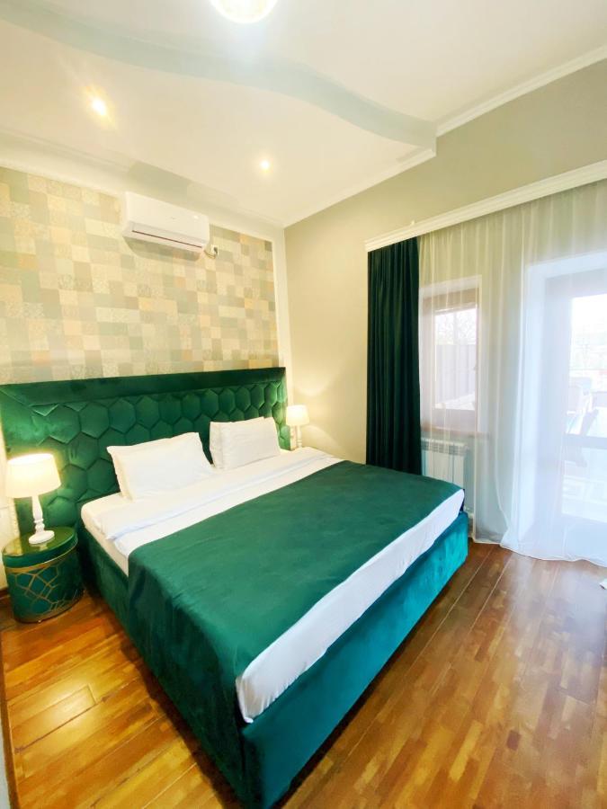 Hotel Orange Kutaisi Eksteriør bilde
