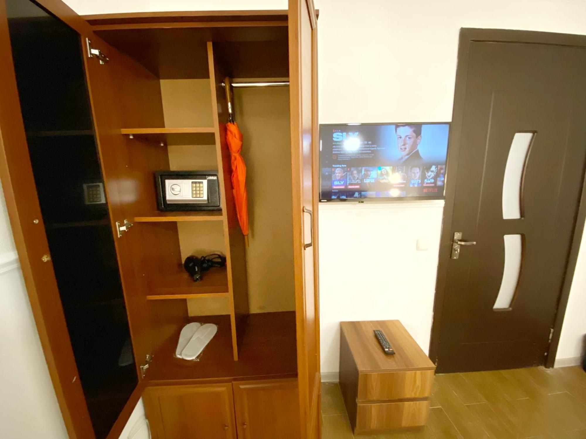 Hotel Orange Kutaisi Eksteriør bilde