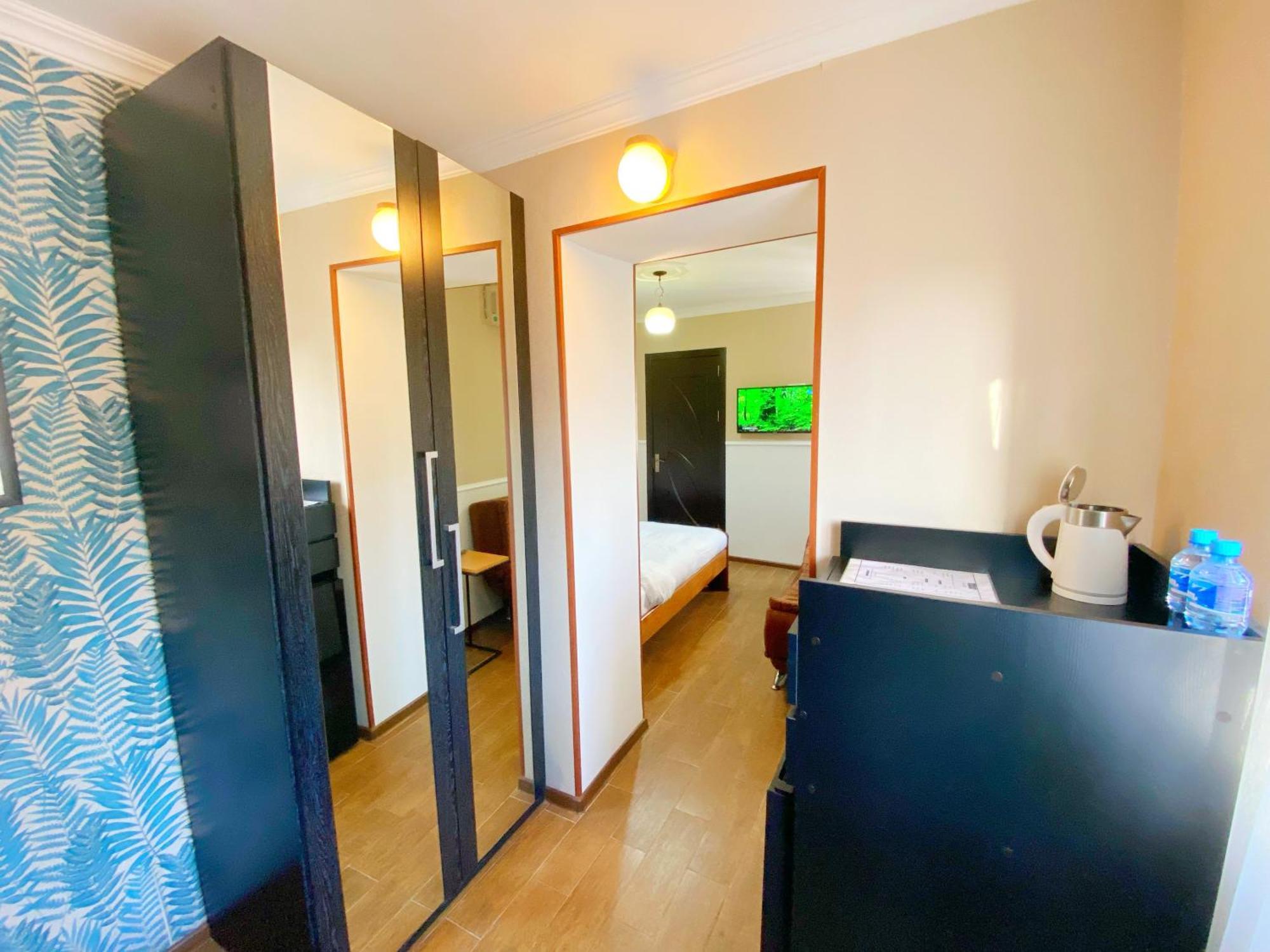 Hotel Orange Kutaisi Eksteriør bilde