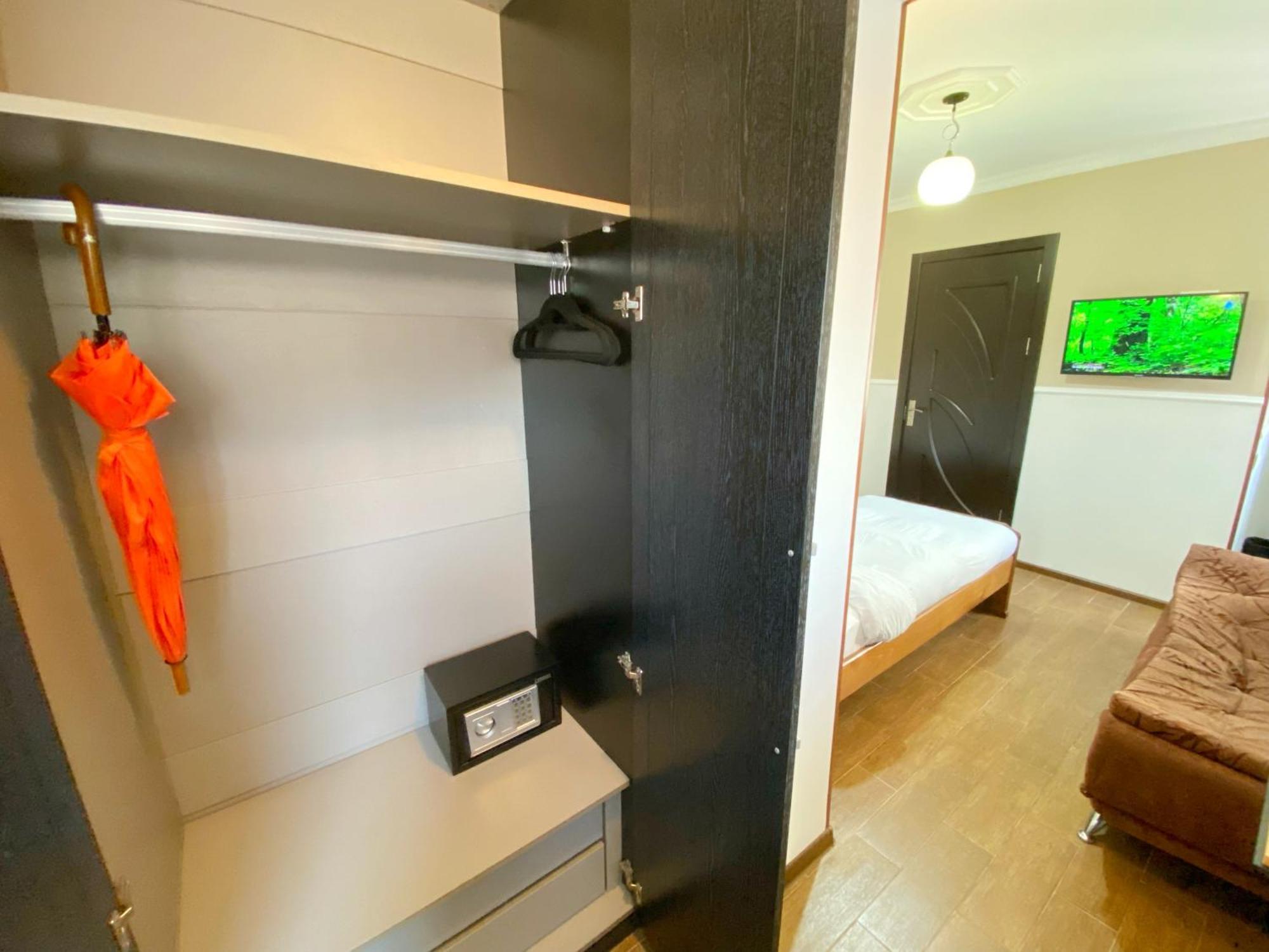 Hotel Orange Kutaisi Eksteriør bilde