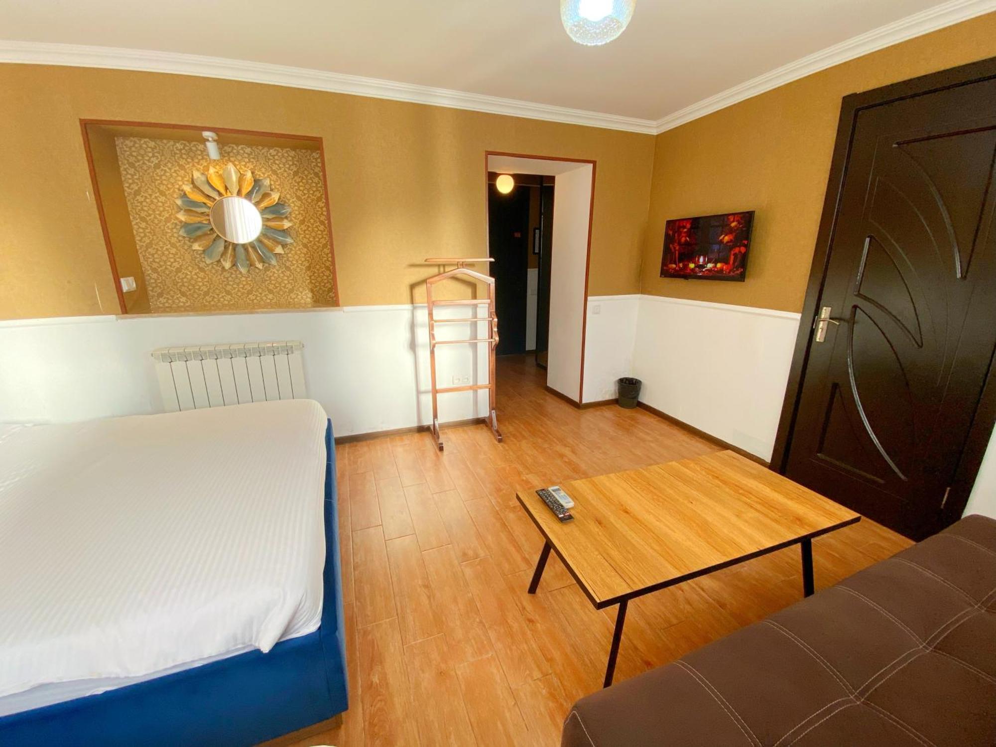 Hotel Orange Kutaisi Eksteriør bilde
