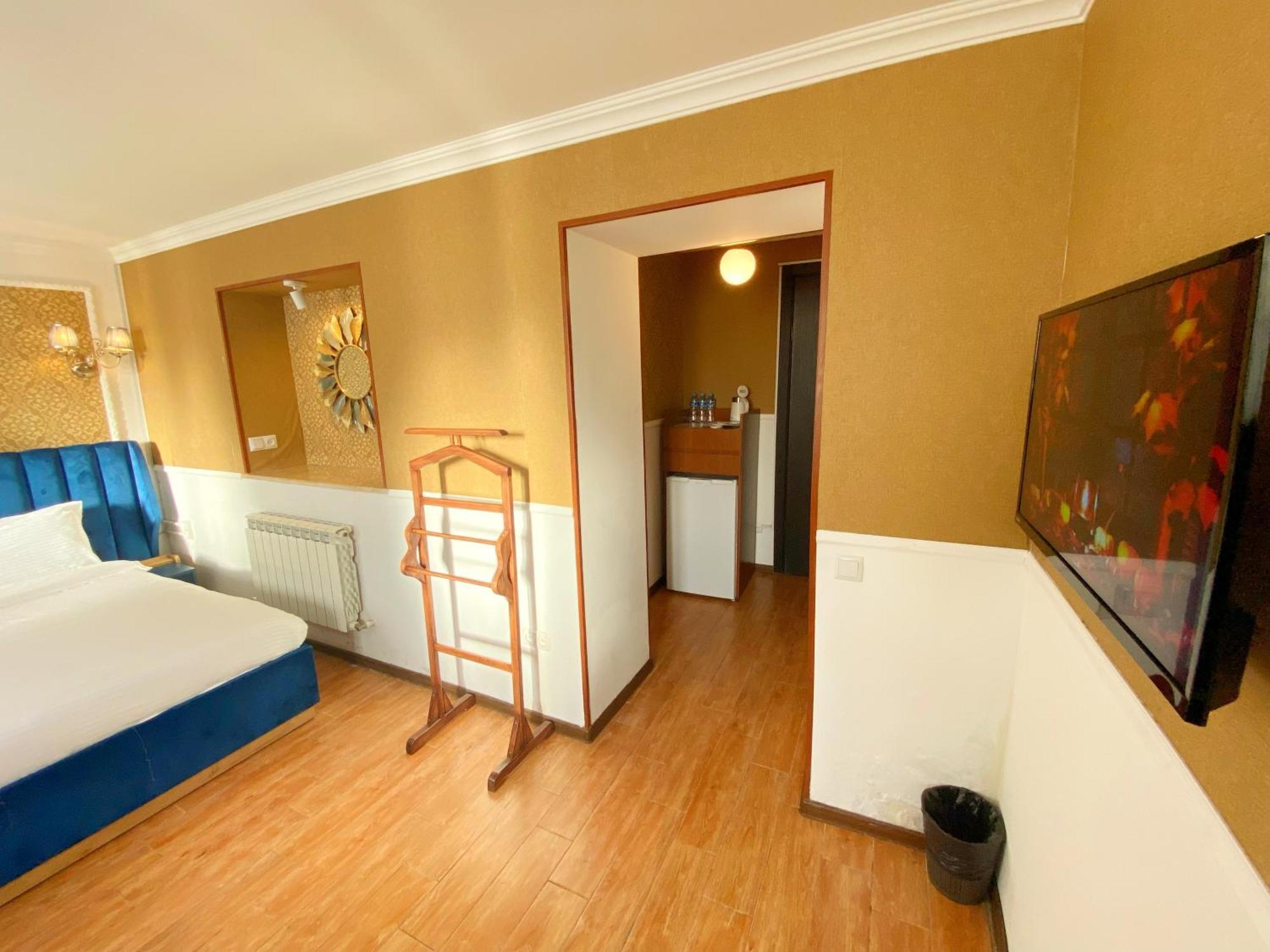 Hotel Orange Kutaisi Eksteriør bilde